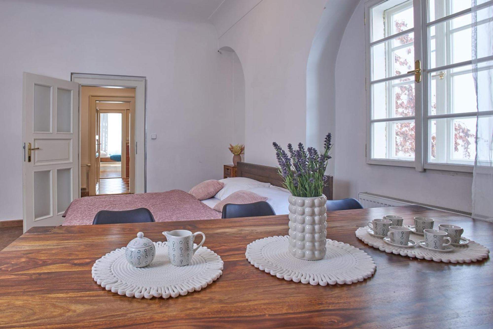 פראג Charles Bridge Suites מראה חיצוני תמונה