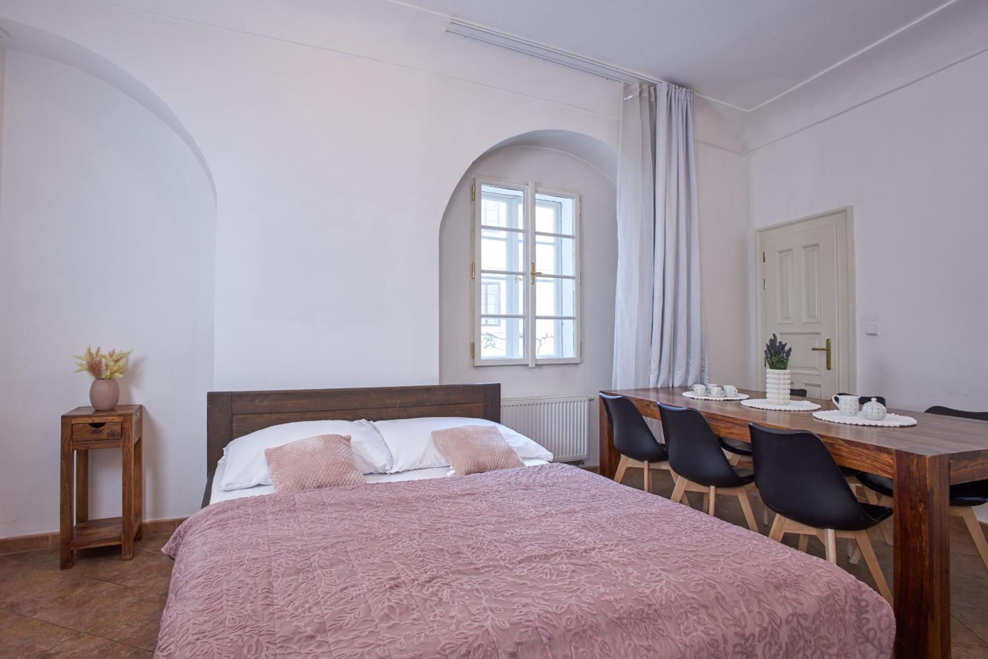 פראג Charles Bridge Suites מראה חיצוני תמונה