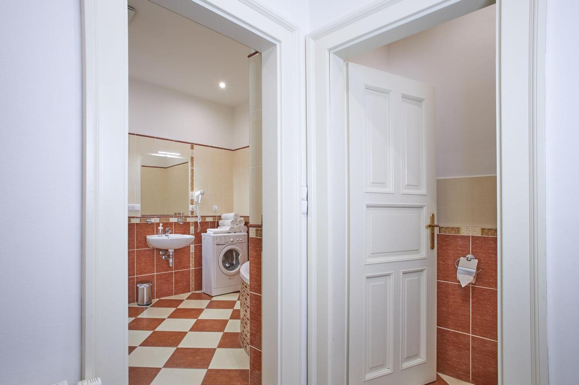 פראג Charles Bridge Suites מראה חיצוני תמונה